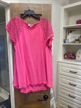 Umgee Hot Pink Crochet Sleeve Tunic Top